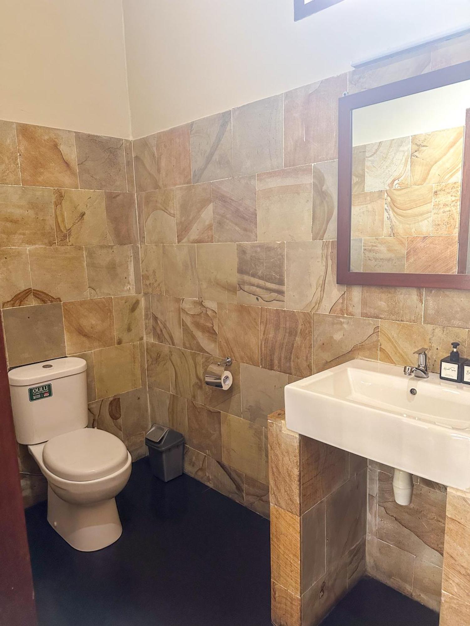 Trawangan Oasis Hotel Quần đảo Gili Ngoại thất bức ảnh