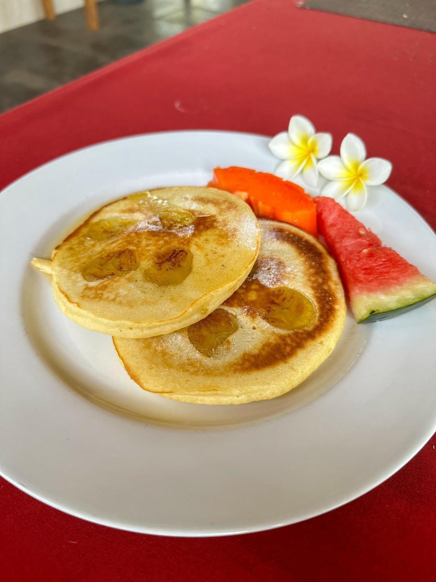 Trawangan Oasis Hotel Quần đảo Gili Ngoại thất bức ảnh