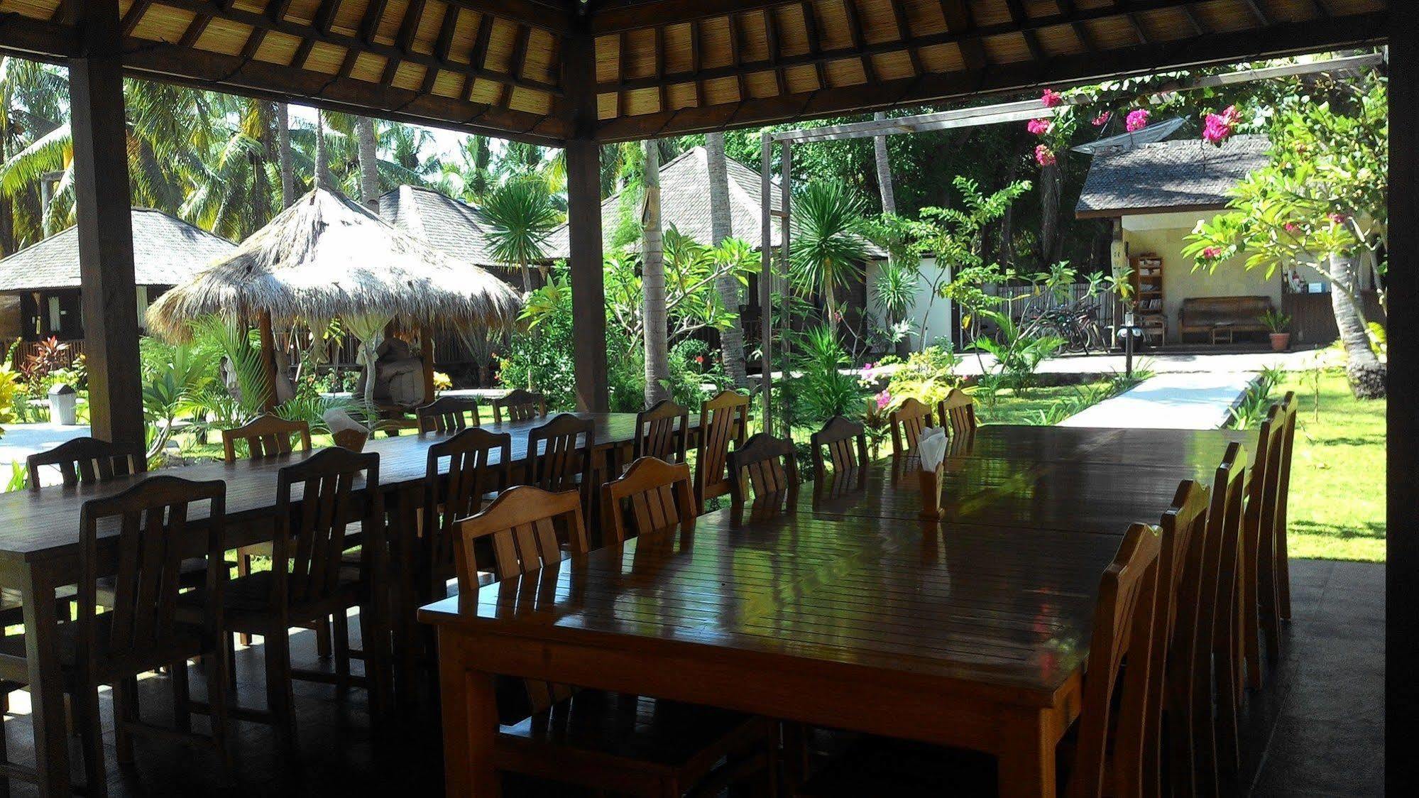 Trawangan Oasis Hotel Quần đảo Gili Ngoại thất bức ảnh