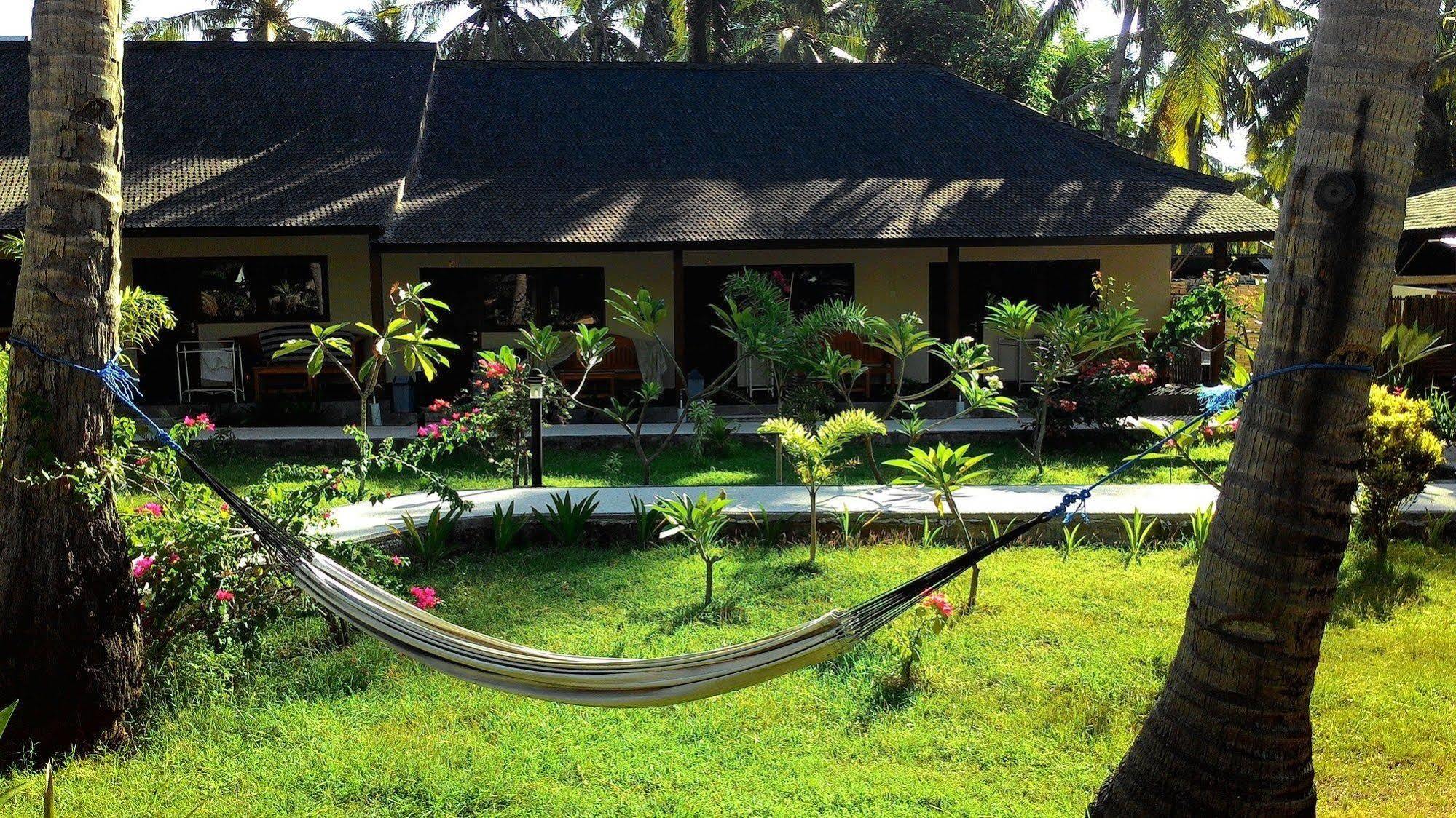 Trawangan Oasis Hotel Quần đảo Gili Ngoại thất bức ảnh