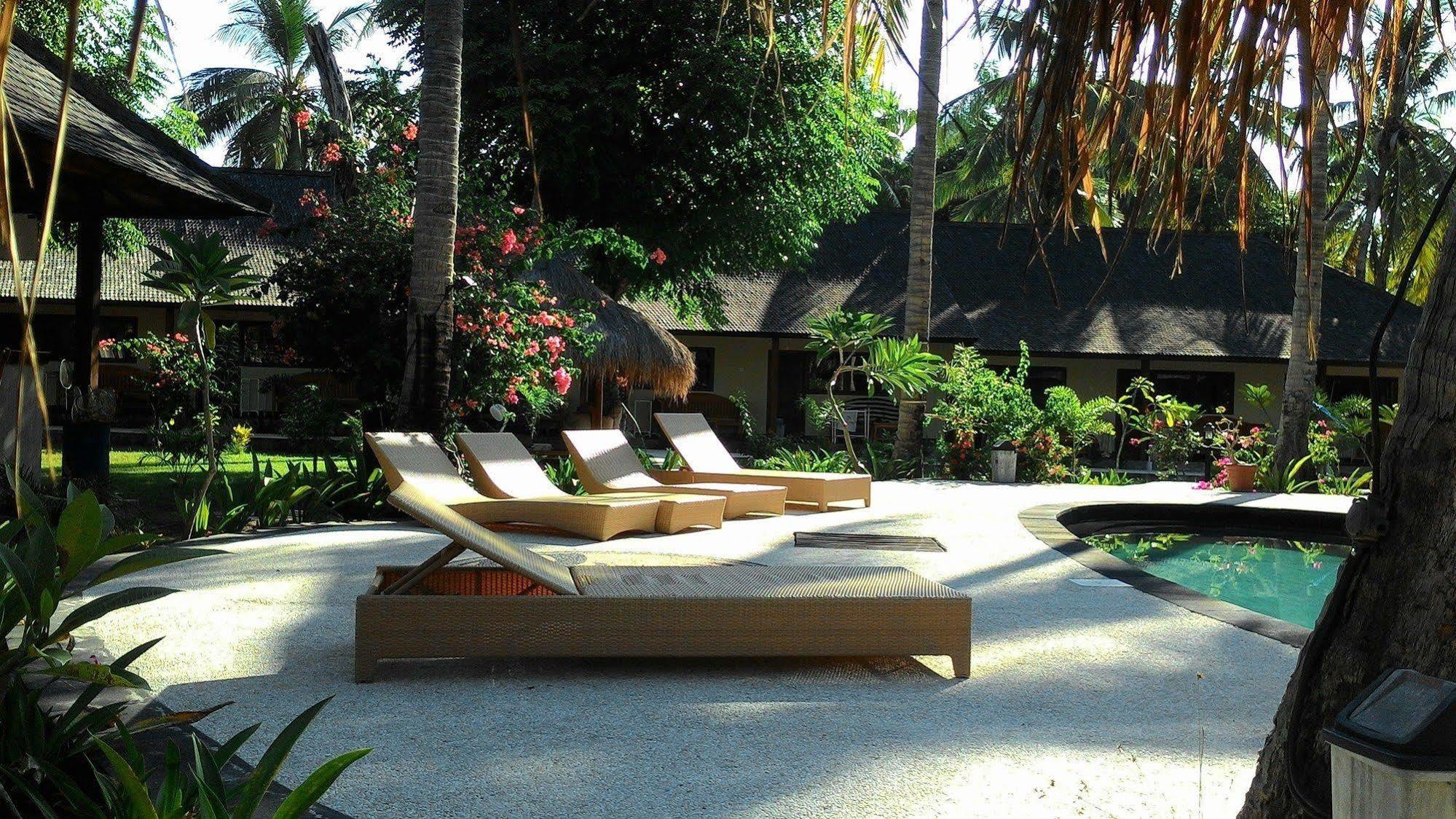 Trawangan Oasis Hotel Quần đảo Gili Ngoại thất bức ảnh