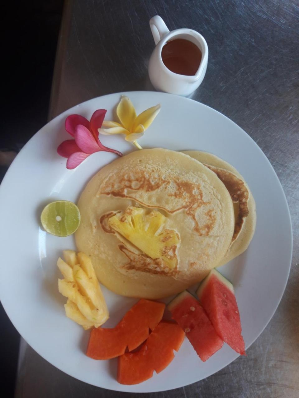 Trawangan Oasis Hotel Quần đảo Gili Ngoại thất bức ảnh
